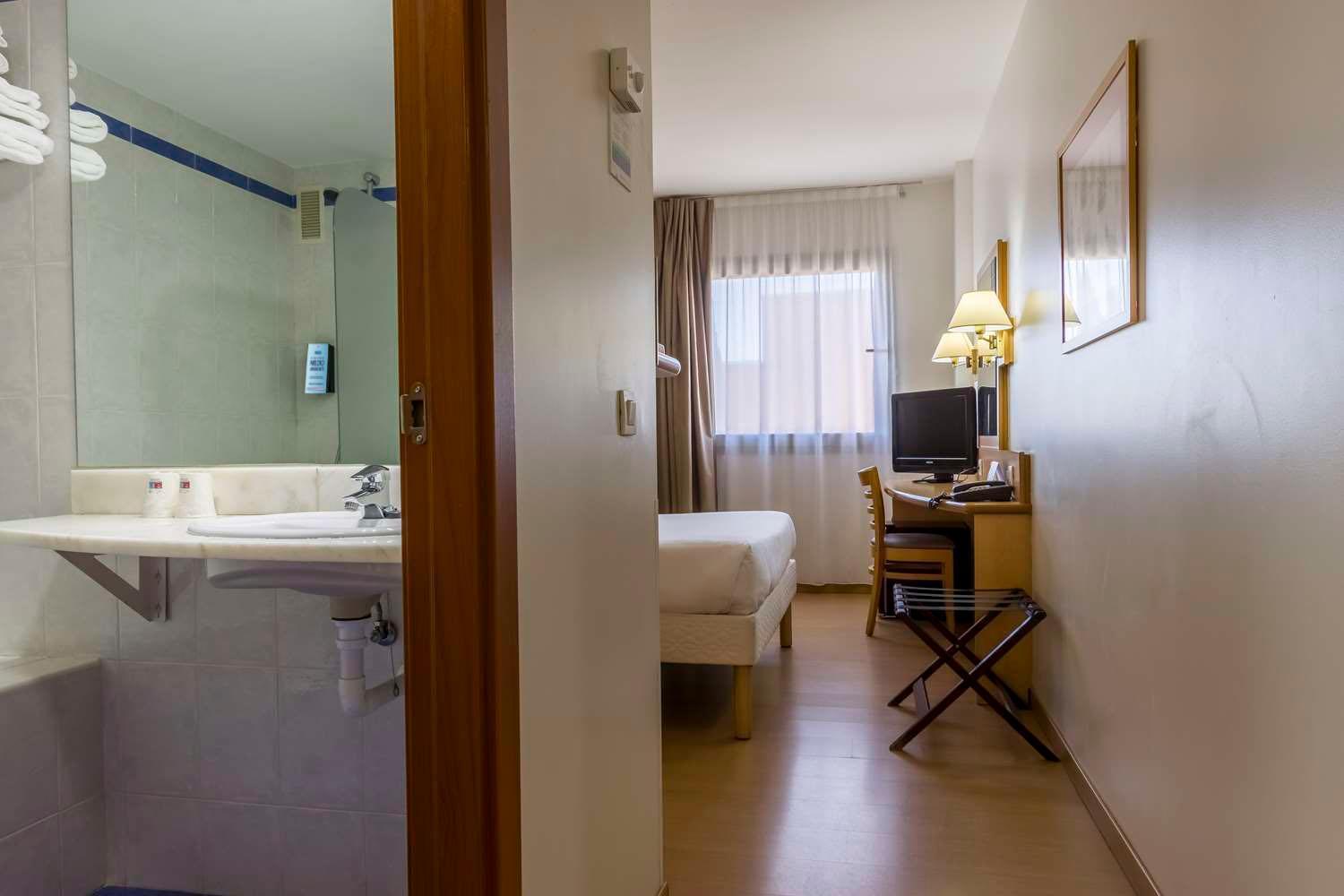 Travelodge Madrid Alcalá de Henares Exteriér fotografie
